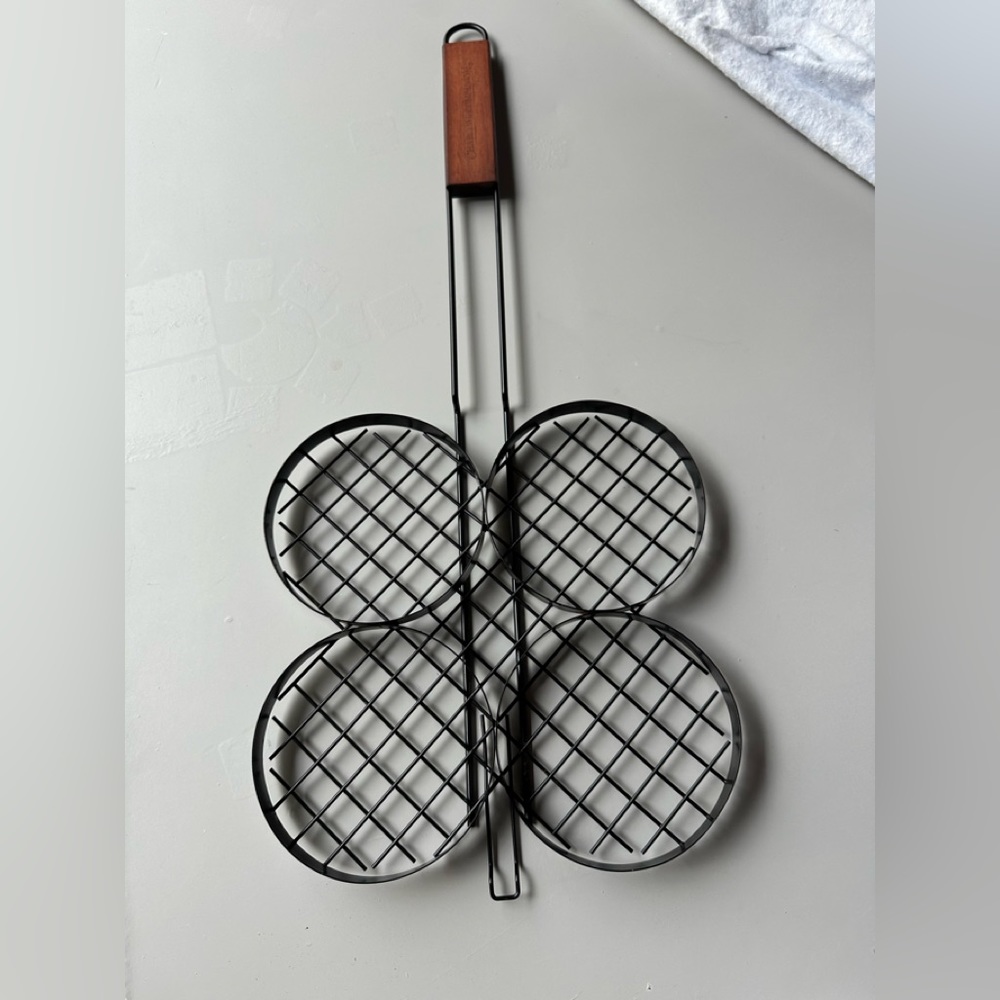 Charcoal Companion Wooden Handle Grill Rack Cooks 4 Burgers